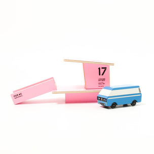 VW T3 Blue CandyVan with a Beach Tower | ©️ Conscious Craft