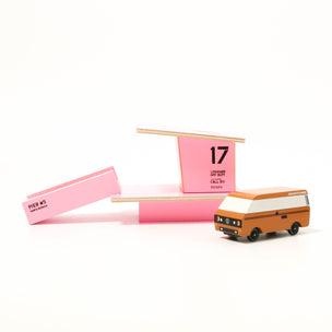 VW T3 Brown CandyVan with a Beach Tower | ©️ Conscious Craft