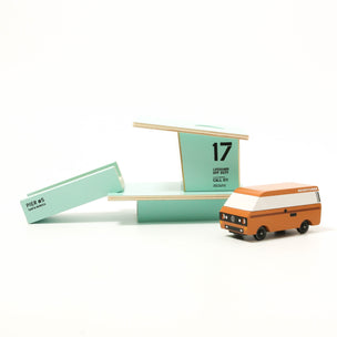 VW T3 Brown CandyVan with a Beach Tower | ©️ Conscious Craft