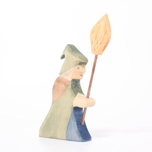 Eric & Albert Witch with broomstick | © Conscious Craft