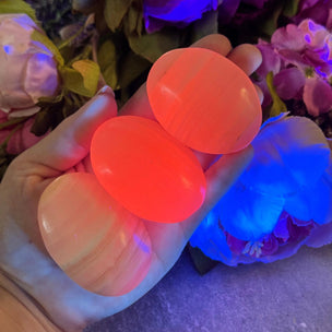Pink UV Reactive Calcite Palmstone