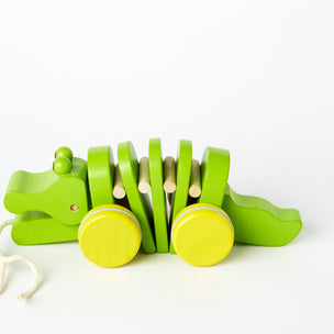 Plan Toys Pull Along Dancing Alligator | © Conscious Craft