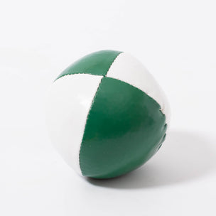 Juggling Balls Beginners Thud Balls green & white | © Conscious Craft