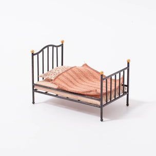 Vintage Bed for Mouse | Anthracite | © Conscious Craft