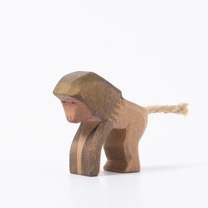 Ostheimer Baboon Standing | © Conscious Craft