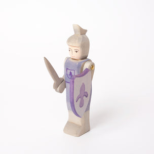 Ostheimer Knight Standing | Blue with Sword | © Conscious Craft