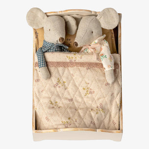 Off White Bed | Mouse Conscious Craft