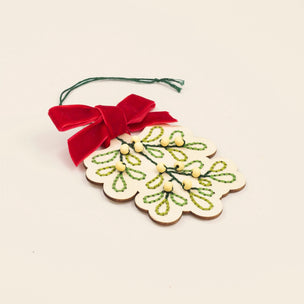 Mini Craft Kit | Stitched Mistletoe Decoration