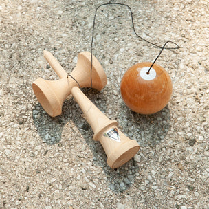 KROM Kendama POP LOL // Naked