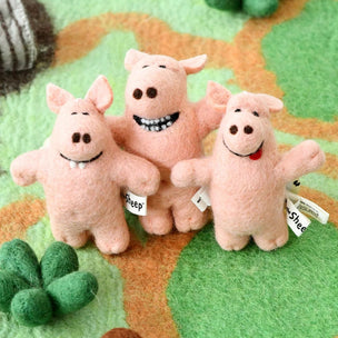 3 Naughty Pigs - Shaun the sheep