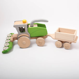 Dynamiko Felix Combine Harvester 2 Piece with additional trailer | Image © Conscious Craft