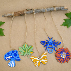 Colourful wooden decorations from Nature Craft Paint Kit 