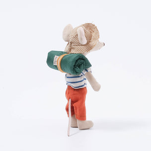 Hiker mouse | Big Brother 