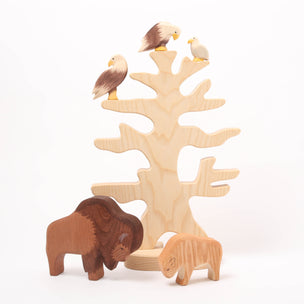 Ostheimer wooden figures of bison and bald eagles | Image ©️ Conscious Craft