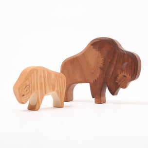 Ostheimer Bison & Small Bison wooden figures, Wild Animals of the World | Image ©️ Conscious Craft