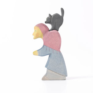 Ostheimer wooden toy Witch with cat on shoulder | © Conscious Craft