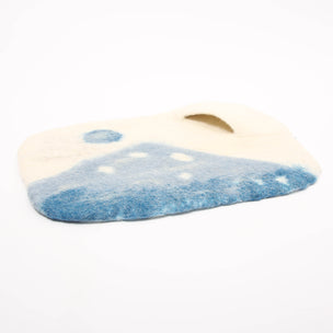 white arctic felt play matt