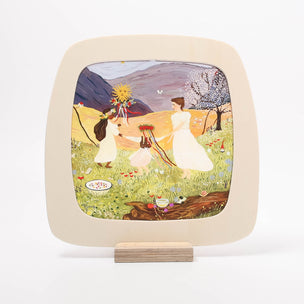 Toverlux Silhouette Tijana Draws May Queen  | Image © Conscious Craft