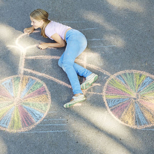 Street drawing with pavement chalk | Conscious Craft