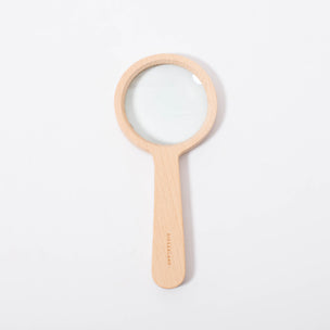 Kikkerland Wood Magnifier | © Conscious Craft