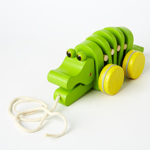 Plan Toys Pull Along Dancing Alligator | © Conscious Craft
