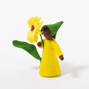 Felt Flower Fairy with Flower Calendula | © Conscious Craft