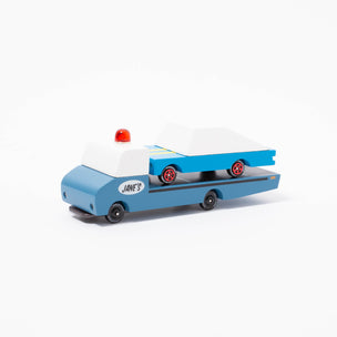 Jane's wooden Tow Truck with blue racer Candycar on flatbed | © Conscious Craft 