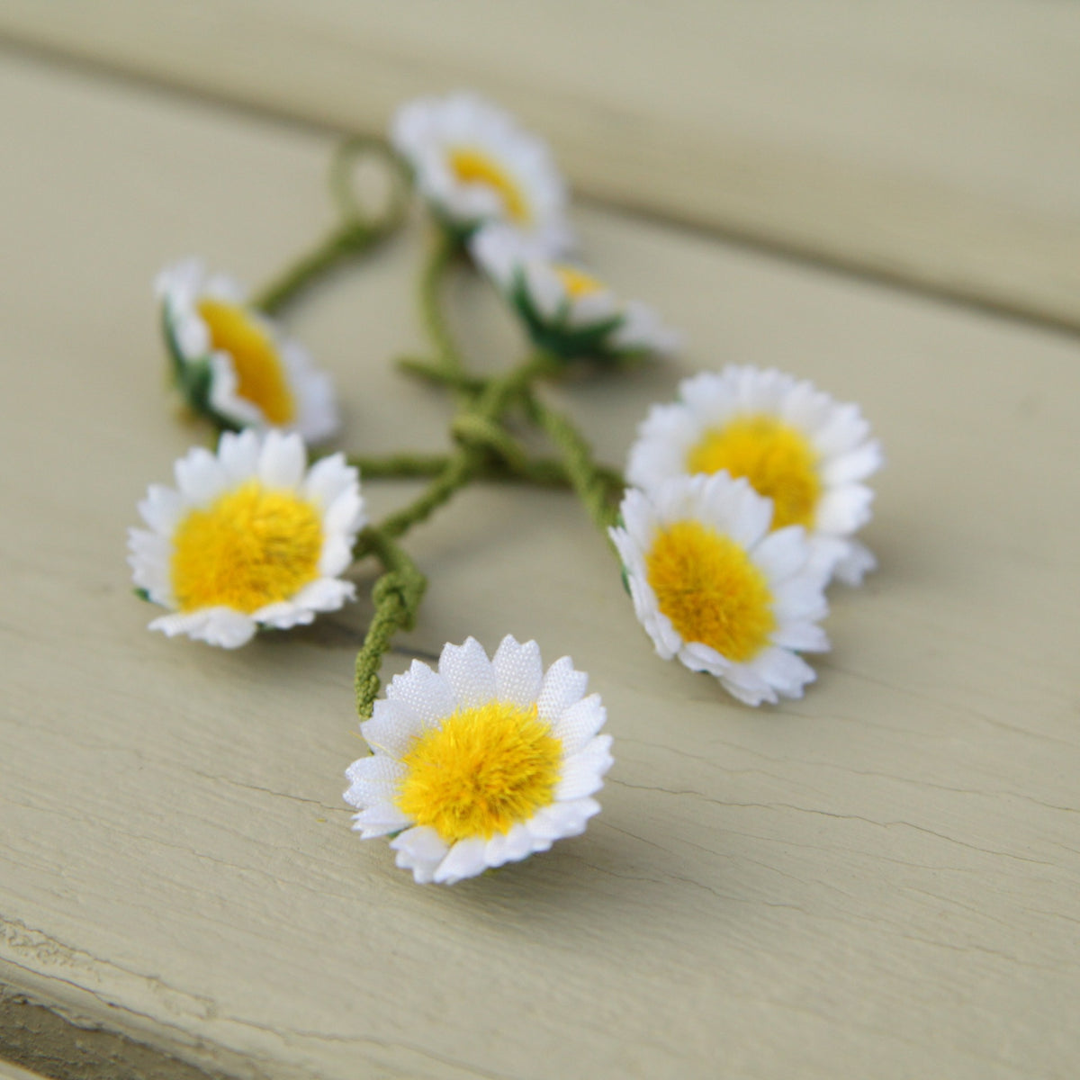 Disy Chain Daisy Chain made of silk for dressing up | Set with 12 daisies ...