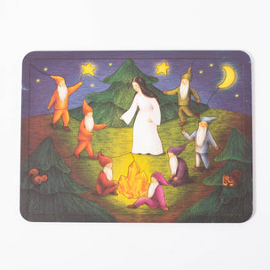 Snow White Wooden Puzzle by Decor-Spielzeug | © Conscious Craft