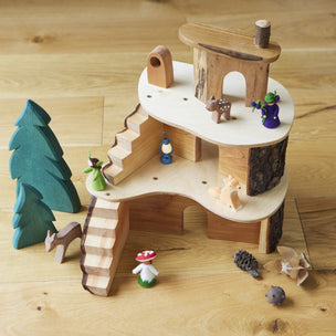 Magic Wood Small Tree House | ©Conscious Craft