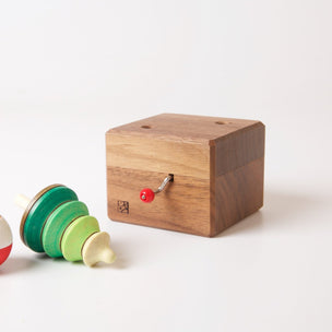 Music Box With 2 Spin Tops | Mader Kreiselmanufaktur | © Conscious Craft