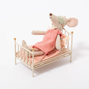 Maileg Nightgown Mum Mouse | Conscious Craft