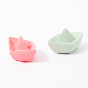 Oli & Carol | Mint and Pink Origami Boats | © Conscious Craft