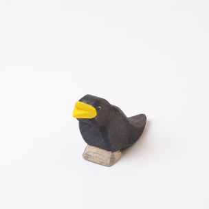 Hand-crafted wooden Blackbird from Ostheimer | Conscious Craft
