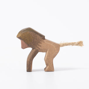 Ostheimer Baboon Standing | © Conscious Craft