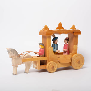 Ostheimer Stage Coach with White Horse | Carriage | © Conscious Craft