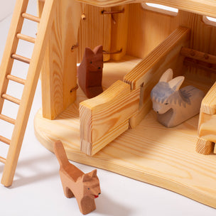 Ostheimer Nativity Stable or Barn | ©Conscious Craft