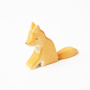 Ostheimer Fox Sitting | Conscious Craft