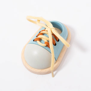 Plan Toys | Tie Up Shoe | ©Conscious Craft
