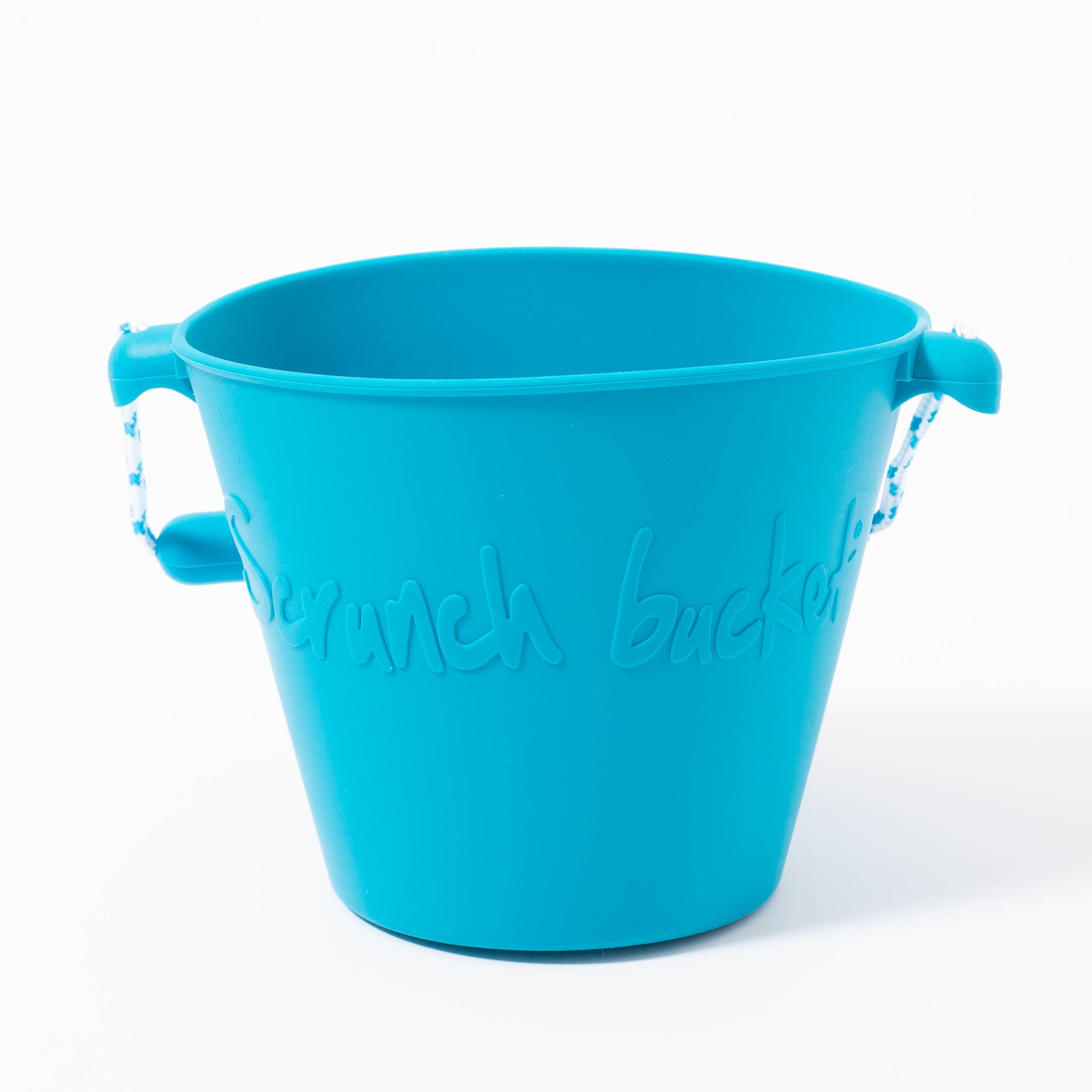 Scrunch Beach Bucket Blue Sky | Conscious Craft